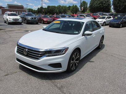 Used 2021 Volkswagen Passat 2.0T SE