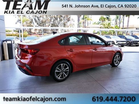 Used 2022 Kia Forte LXS w/ LXS Technology Package FWD image 8