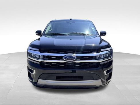 Used 2024 Ford Expedition Max Limited AWD/4WD image 2