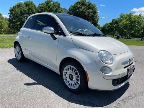 Used 2015 FIAT 500 Lounge w/ Luxury Leather Package FWD image 12