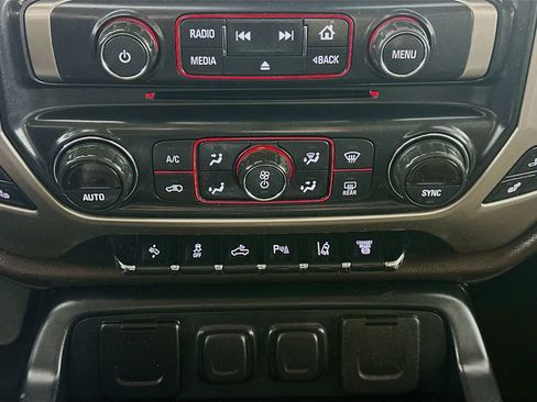 Used 2016 GMC Sierra 2500 Denali w/ Duramax Plus Package image 18