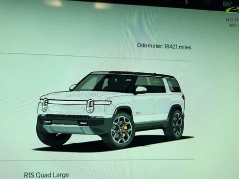 Used 2024 Rivian R1S Adventure AWD/4WD image 42