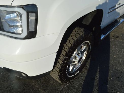 Used 2013 GMC Sierra 2500 Denali AWD/4WD image 3