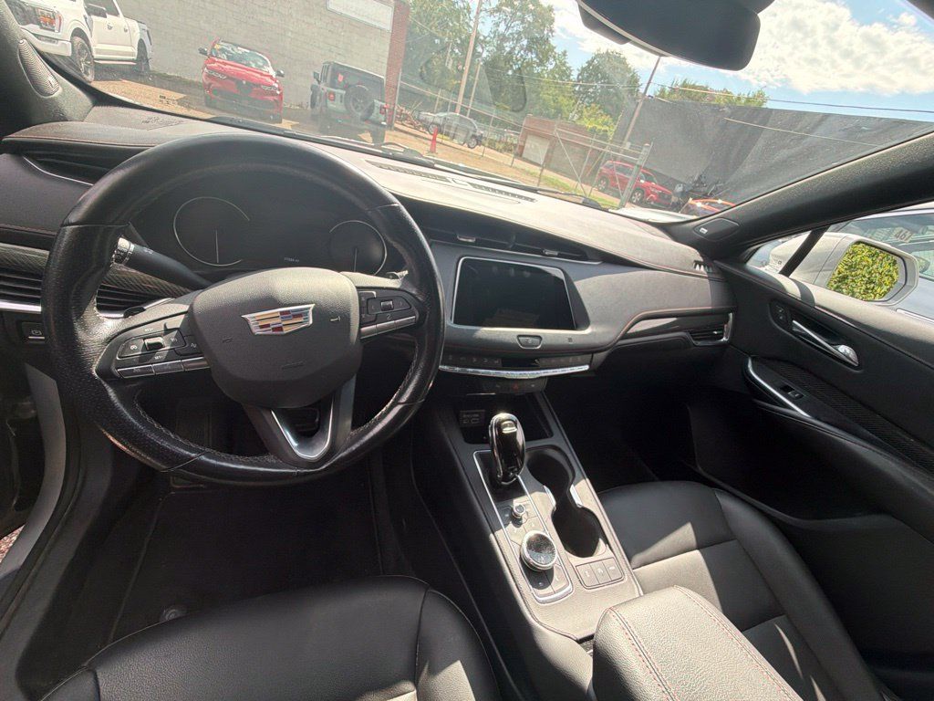 Used 2020 Cadillac XT4 Sport w/ Driver Awareness Package AWD/4WD image 10