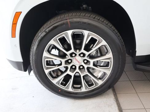 New 2026 GMC Yukon Denali AWD/4WD image 10