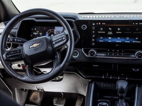 Used 2024 Chevrolet Colorado W/T AWD/4WD image 15