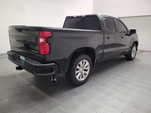 Used 2020 Chevrolet Silverado 1500 Custom w/ Custom Value Package RWD image 9