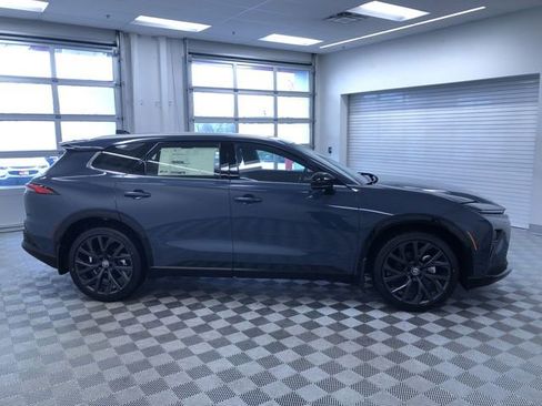 New 2025 Toyota Crown Signia image 27