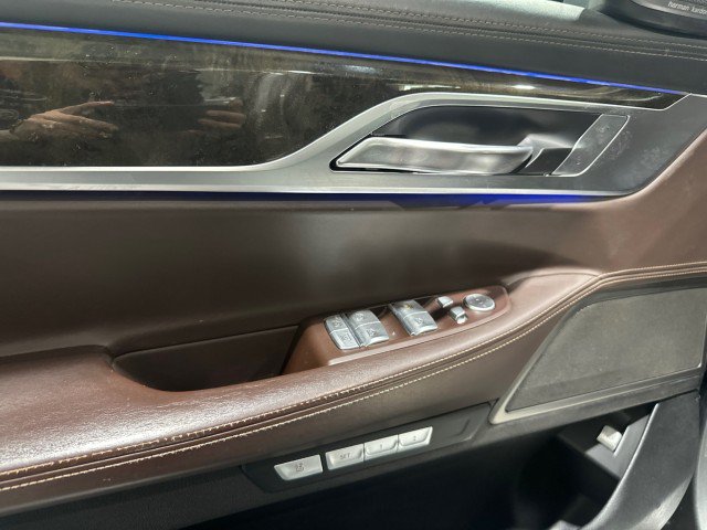 Used 2016 BMW 740i w/ Executive Package 2 RWD image 41