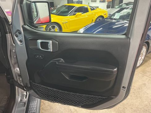 Used 2020 Jeep Wrangler Unlimited Sport S AWD/4WD image 48