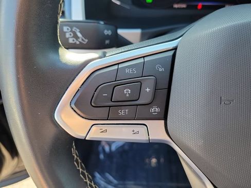 Certified 2023 Volkswagen Atlas Cross Sport SE w/ Panoramic Sunroof Package AWD/4WD image 22