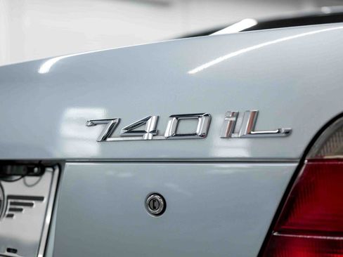 Used 1998 BMW 740iL image 28