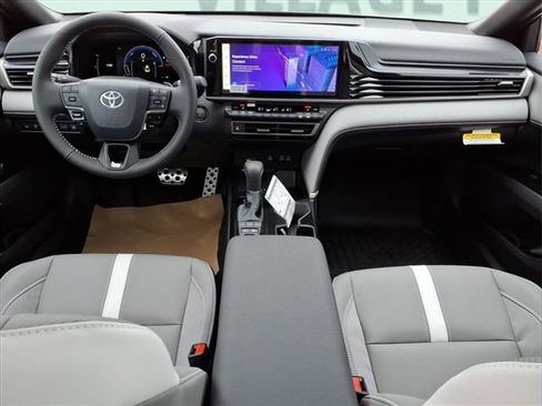 New 2026 Toyota Camry SE image 10