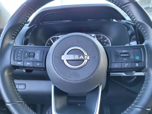 Used 2024 Nissan Pathfinder SV image 24