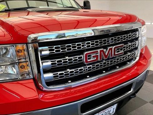 Used 2013 GMC Sierra 2500 SLE w/ HD SLE Premium Package AWD/4WD image 30