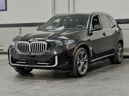 Used 2026 BMW X5 xDrive50e AWD/4WD image 7