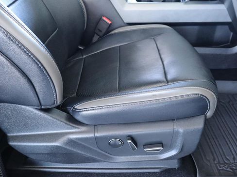 Used 2017 Ford F150 Raptor w/ Equipment Group 802A Luxury image 41