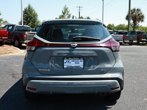 Used 2023 Nissan Kicks SV FWD image 7