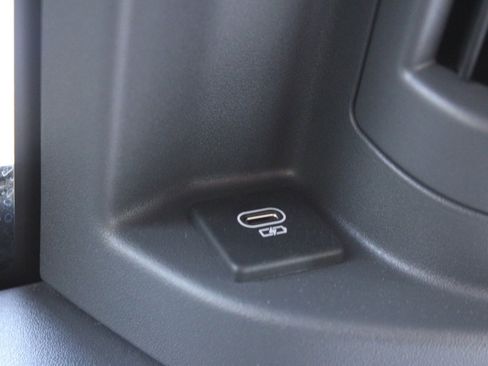 Certified 2025 Land Rover Defender 130 X-Dynamic SE image 47