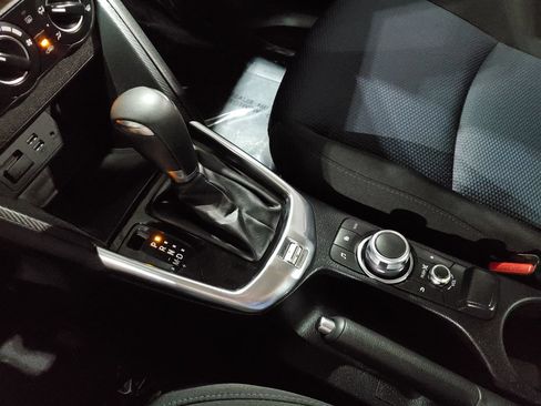 Used 2019 Toyota Yaris LE FWD image 31