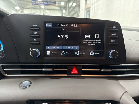 Used 2025 Hyundai Elantra Sport image 15