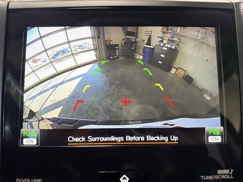 Certified 2024 Subaru Forester Touring w/ Pop Package 2 image 27