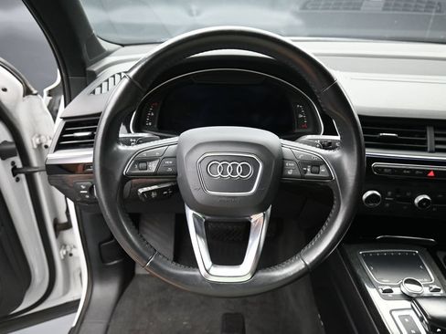 Used 2018 Audi Q7 3.0T Premium Plus AWD/4WD image 16
