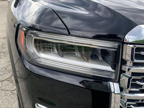 Used 2023 GMC Acadia Denali FWD image 28