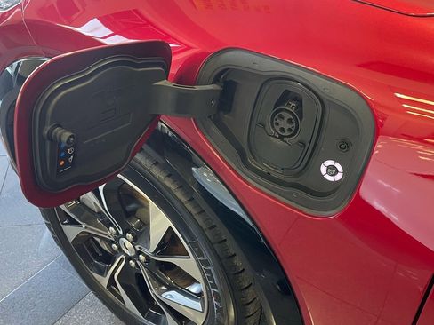 Used 2021 Ford Mustang Mach-E Premium image 19