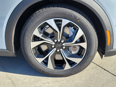 Used 2024 Ford Mustang Mach-E Select image 7