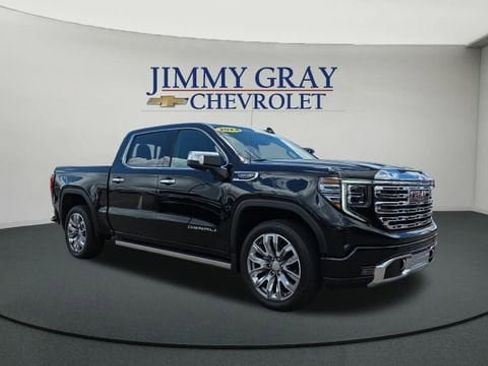 Used 2024 GMC Sierra 1500 Denali w/ Denali Reserve Package AWD/4WD image 7