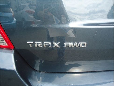 Used 2022 Chevrolet Trax LS w/ Tint and Cruise Package image 21