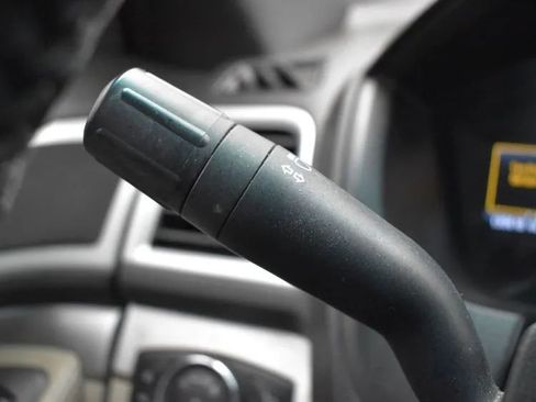 Used 2012 Ford Explorer XLT image 26