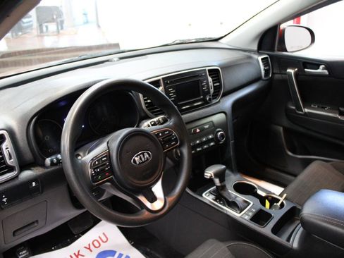 Used 2018 Kia Sportage LX AWD/4WD image 9