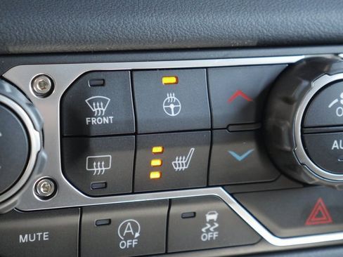 New 2025 Jeep Gladiator High Tide image 3