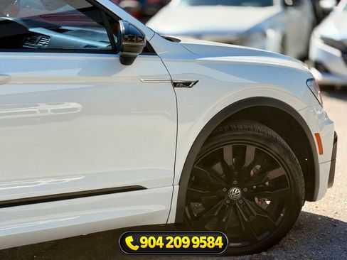 Used 2021 Volkswagen Tiguan SE FWD image 8