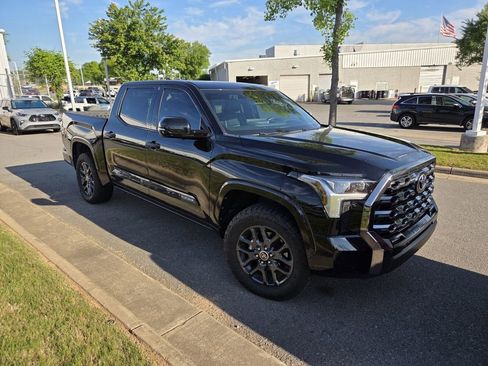 Used 2023 Toyota Tundra Platinum AWD/4WD image 2
