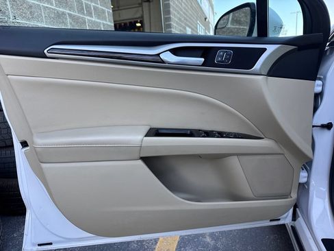 Used 2016 Ford Fusion SE w/ Equipment Group 502A FWD image 14