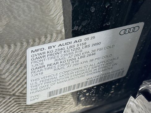 Used 2025 Audi Q3 2.0T Premium w/ Convenience Package image 31