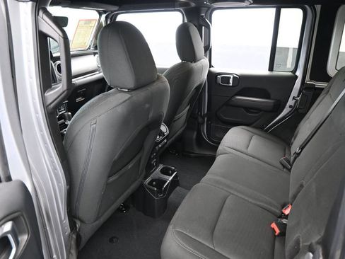Used 2019 Jeep Wrangler Unlimited Sahara AWD/4WD image 34