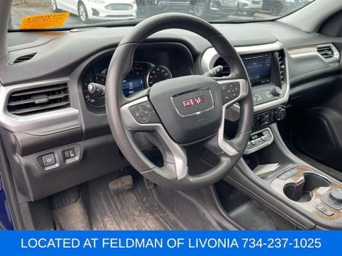 Used 2023 GMC Acadia SLE w/ Driver Convenience Package image 7