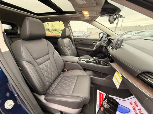 New 2026 Nissan Rogue Platinum w/ Tech Package image 19