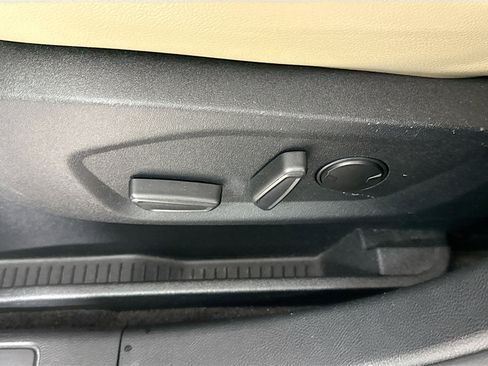 Used 2020 Ford Edge SEL w/ Convenience Package image 24