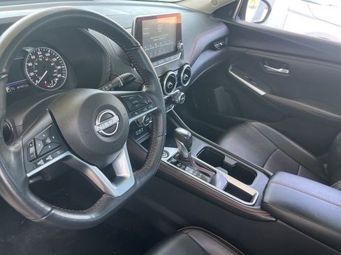 Used 2024 Nissan Sentra SR w/ SR Premium Package FWD image 10
