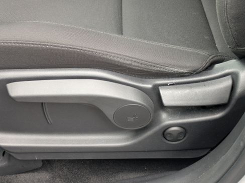 Used 2025 Hyundai Santa Fe SE FWD image 14