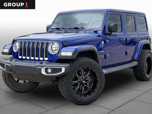 Used 2019 Jeep Wrangler Unlimited Sahara w/ Uconnect 4C Nav & Sound Group AWD/4WD image 1