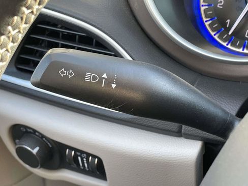 Used 2024 Chrysler Voyager LX FWD image 21