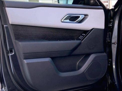 Used 2026 Land Rover Range Rover Velar Dynamic SE image 21
