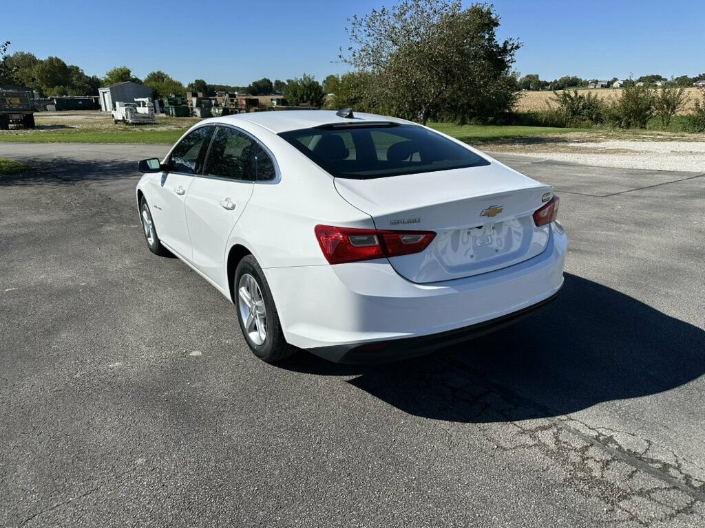 Used 2023 Chevrolet Malibu LS FWD image 3