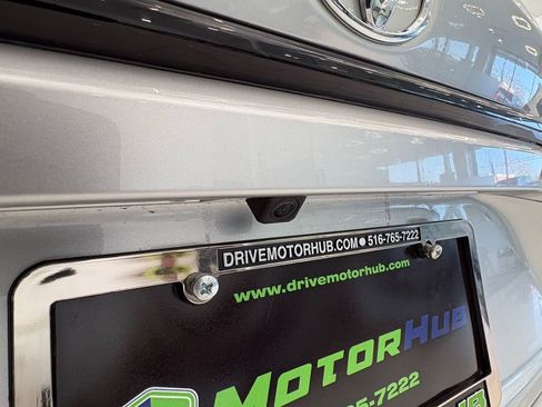 Used 2025 Toyota Corolla LE image 34